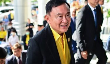 Mahkamah Agung Thailand mengarahkan bekas Perdana Menteri Thaksin Shinawatra menjalani hukuman penjara selama setahun. Foto AFP