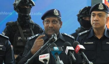 Pengarah JSJN, Datuk Hussein Omar Khan