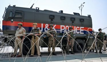 Lebih 20,000 anggota keselamatan dikerahkan menjelang demonstrasi / Foto AFP