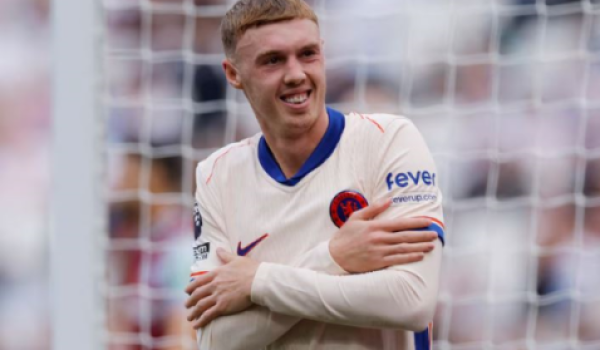 Palmer pemain pertama Chelsea terima pengiktirafan Pemain Terbaik Tahunan England 2023-2024 sejak Ashley Cole pada tahun 2010. -gambar Reuters
