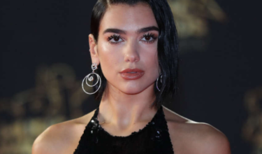 Penyanyi utama Glastonbury, Dua Lipa / Foto AFP