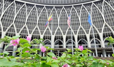Bangunan Kementerian Kewangan di Putrajaya/foto BERNAMA