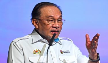 KUALA LUMPUR, 10 Mei -- Perdana Menteri Datuk Seri Anwar Ibrahim berucap pada Majlis Ramah Mesra Bersama Mahasiswa India di Universiti Malaya hari ini.

--fotoBERNAMA (2026) HAK CIPTA TERPELIHARA
