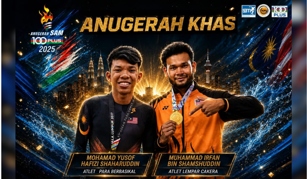 Mohamad Yusof Hafizi Shaharuddin dan Muhammad Irfan Shamsuddin (kanan)