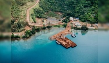 Kegiatan perlombongan di kepulauan Raja Ampat. - Foto AFP