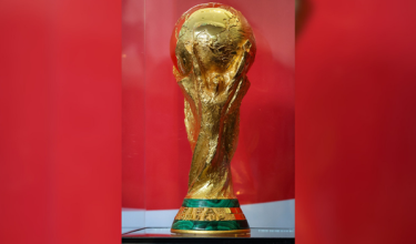 Trofi Piala Dunia FIFA/ AFP