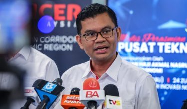 GEORGE TOWN, 10 Jun -- Menteri Ekonomi Akmal Nasrullah Mohd Nasir ketika ditemu bual pemberita pada Majlis Perasmian Pusat Teknologi dan Inovasi Wilayah Ekonomi Koridor Utara (NCER) hari ini.

--  fotoBERNAMA (2026) HAK CIPTA TERPELIHARA