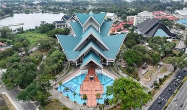 Atap Istana Negara kini telah dicat dengan warna baharu dan mengekalkan identiti warna asal/Foto Istana Negara