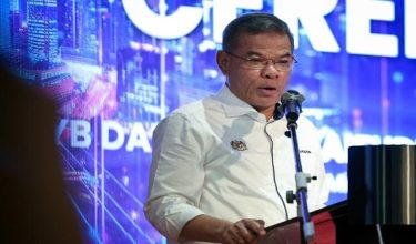 Datuk Seri Saifuddin Nasution Ismail / BERNAMA
