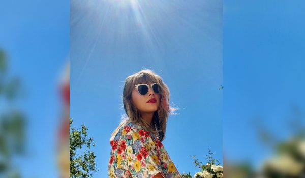 1012_BD_-_TAYLOR_SWIFT