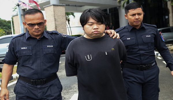 1102 SBH MAHKAMAH JATUH