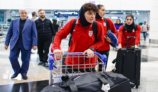 Pasukan bola sepak wanita Iran tiba di KLIA dari Australia selepas tamat kempen Piala Asia Wanita 2026 di Sydney./AFP