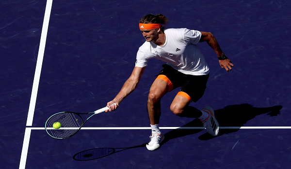 Alexander Zverev mara ke suku akhir Terbuka Indian Wells selepas menewaskan Frances Tiafoe dengan keputusan 6-3, 6-4./AFP