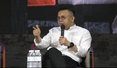 Menteri Pembangunan Usahawan dan Koperasi, Steven Sim Chee Keong saran usahawan rebut peluang manfaat pembiayaan berjumlah RM15 bilion. Foto RTM