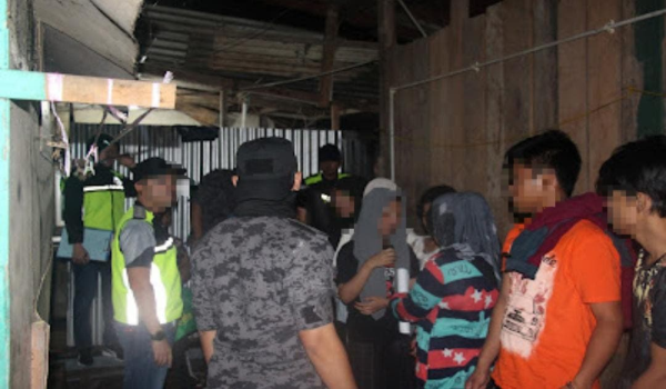 Seramai 19 warga asing ditahan dalam satu operasi penguatkuasaan Jabatan Imigresen Malaysia (JIM) di beberapa penempatan sekitar Labuan / Foto JIM Labuan