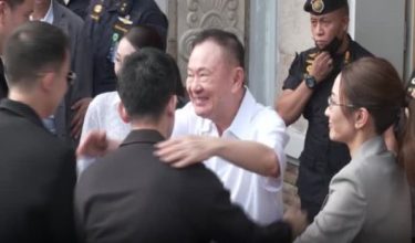 Bekas Perdana Menteri Thailand, Thaksin Shinawatra dibebakan dari penjara/Foto Reuters