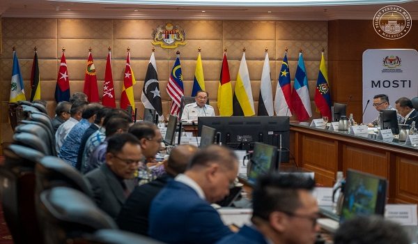 YAB Perdana Menteri, Dato' Seri Anwar Ibrahim mempengerusikan mesyuarat Majlis Sains Negara (MSN) Bil.1/2026 di Perdana Putra, Putrajaya. 11 Mei 2026. AMIR IRSYAD/Pejabat Perdana Menteri.

NO SALES; NO ARCHIVE; RESTRICTED TO EDITORIAL USE ONLY. NOTE TO EDITORS: This handout photos may only be used for editorial reporting purposes for the contemporaneous illustration of events, things or the people in the image or facts mentioned in the caption. Reuse of the pictures may require further permission. MANDATORY