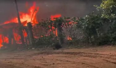 Rakaman video yang menunjukkkan lokasi jet tentera Myanmar terhempas