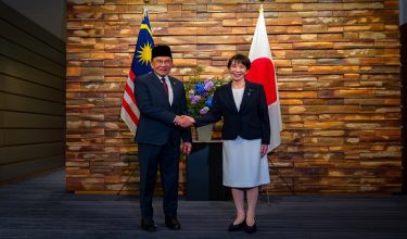 Perdana Menteri, Datuk Seri Anwar Ibrahim mengetuai delegasi Malaysia dalam mesyuarat dua hala dengan Perdana Menteri Jepun, Sanae Takaichi dan anggota pentadbiran Jepun di Kantei, Jepun pada 10 Jun 2026./ Foto PMO
