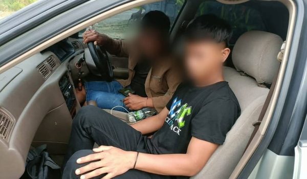 Antara warga asing yang 'kantoi' cuba seludup migran di sempadan Pintu Masuk Darat Tebedu, Serian/Foto JIM Sarawak