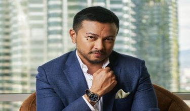 Pereka fesyen, Datuk Jovian Mandagie