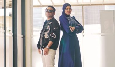 Judika (kiri) dan Datuk Seri Siti Nurhaliza