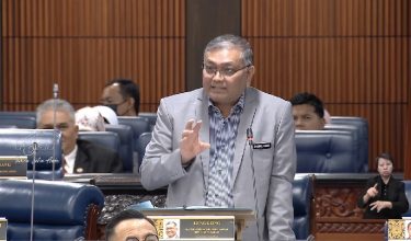 (Shamsul Anuar Nasarah)