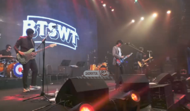 Sebanyak 25 lagu dibawakan antaranya Kucing Hitam, Capital E, 'Burn it Down' dan Hilang.