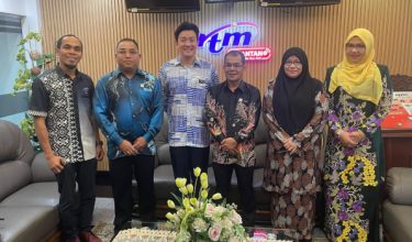 Kunjungan hormat Pengarah SPRM Kelantan, Azmin Yusoff di pejabat RTM Kelantan