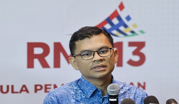 Menteri Ekonomi Akmal Nasrullah Mohd Nasir / Foto BERNAMA