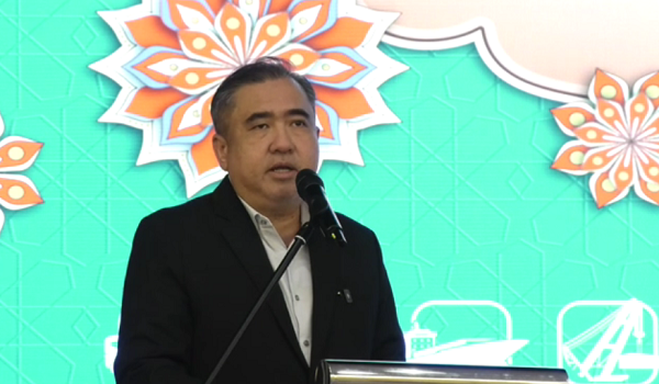 Menteri Pengangkutan Anthony Loke Siew /RTMFook