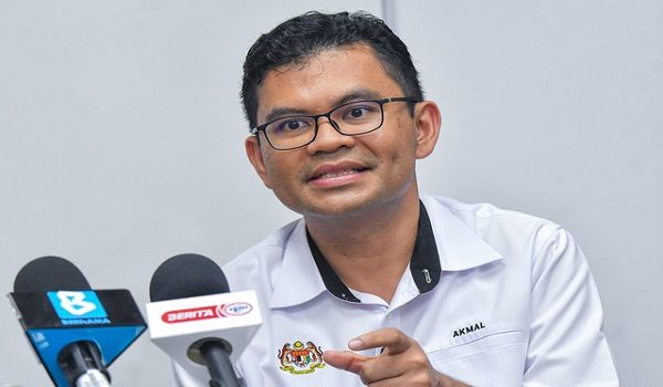 PELABUHAN KLANG, 18 April -- Menteri Ekonomi Akmal Nasrullah Mohd Nasir ketika sidang media selepas lawatan kerja di KL-Kepong Oleomas Sdn Bhd Pulau Indah, hari ini.

-- fotoBERNAMA (2026) HAK CIPTA TERPELIHARA