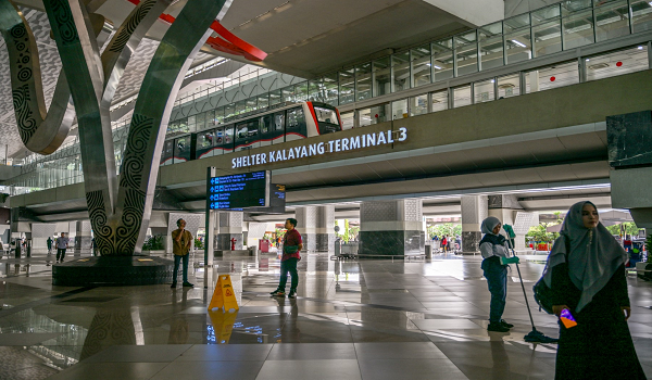 Ketatkan pemeriksaan dan pemantauan kesihatan di Lapangan Terbang