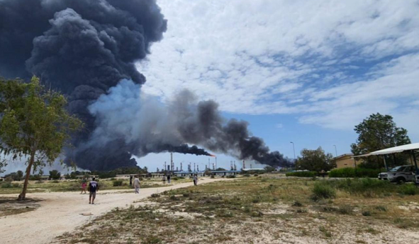 Serangan didakwa menyasarkan kilang penapisan minyak di Pulau Lavan
