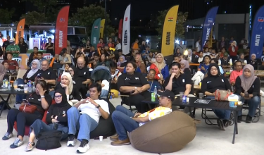 Sebahagian penonton yang meraikan pembukaan Piala Dunia FIFA 2026 menerusi Majlis Tayangan Siaran di Angkasapuri