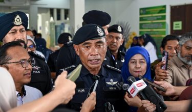 KUALA LUMPUR, 12 Jun -- Ketua Polis Kuala Lumpur, Datuk Fadil Marsus bercakap ketika sidang media selepas Majlis Peluncuran Advokasi Kesedaran Lalu Lintas di SMK Alam Damai hari ini.

--fotoBERNAMA (2026) HAK CIPTA TERPELIHARA