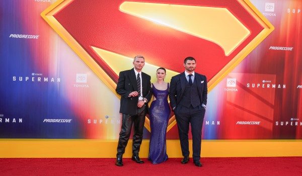 Barisan pelakon yang membintangi filem Superman  Nicholas Hoult (kiri), Rachel Brosnahan (tengah) dan David Corenswet /Foto REUTERS