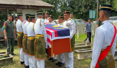 Jenazah Sarjan Fahmey Darus, 39 tahun selamat dikebumikan di Tanah Perkuburan Islam Nibong, Padang Kala, Kota Bharu mengikut istiadat ketenteraan/RTM