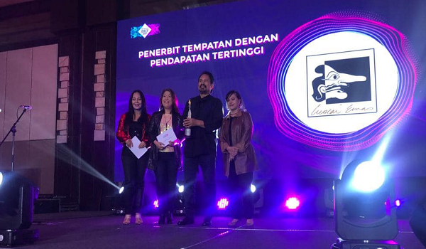 M Nasir menerima Anugerah Persembahan Lagu Melayu Terbanyak dan Anugerah Pencipta Dengan Pendapatan Tertinggi pada Anugerah MACP 2023, malam tadi.