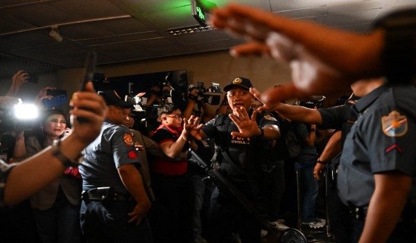 1305 LNR TEMBAKAN SENAT FILIPINA 3