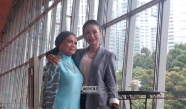 Salamiah Hassan dan Atilia Haron