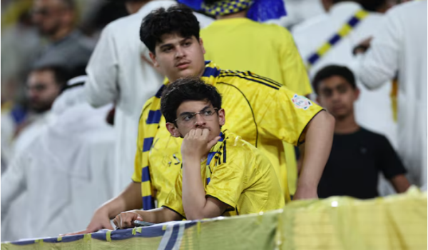 Sebahagian penyokong Al Nassr  kelihatan kecewa dengan keputusan seri  1-1 ketika menentang  Al Hilal /REUTERS