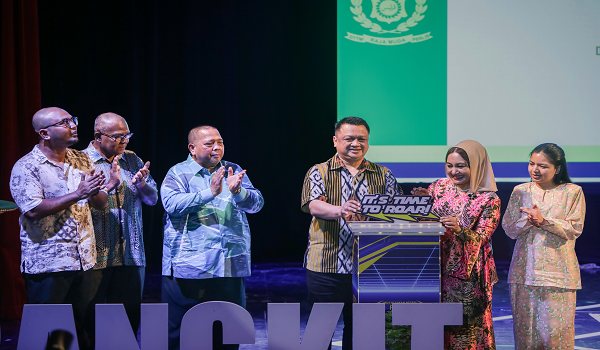 Raja Muda Perlis, Tuanku Syed Faizuddin Putra Jamalullail berkenan menyempurnakan Majlis Penghargaan Atlet Negeri Perlis Tahun 2025 dan Pelancaran Road To SUKMA & Para SUKMA Ke-22 Selangor 2026 di Auditorium Jabatan Kebudayaan dan Kesenian Negara (JKKN) Perlis./Foto BERNAMA