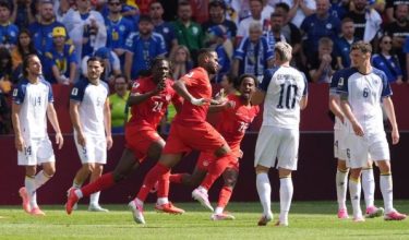 Pemain Kanada meraikan jaringan penyamaan ketika menentang Bosnia dan Herzegovina pada Piala Dunia 2026/Foto REUTERS