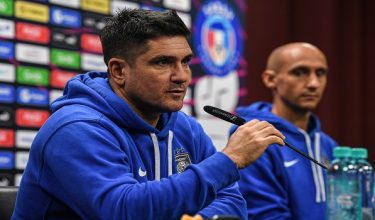 Ketua jurulatih JDT Xisco Munoz (kiri) bersama ketua pasukan JDT Natxo Insa (kanan) ketika sidang media hari ini menjelang perlawanan akhir Piala FA 2025-2026 di Stadium Nasional Bukit Jalil Kuala Lumpur / Foto BERNAMA