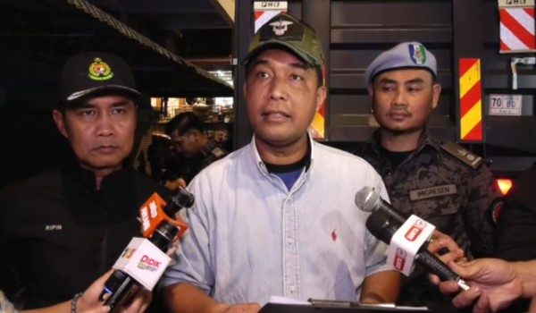 Timbalan Ketua Pengarah Imigresen (Operasi) Jabatan Imigresen Malaysia (JIM), Datuk Lokman Effendi Ramli