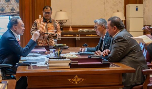 Perdana Menteri pengerusi Mesyuarat NGCC, Tengku Zafrul umum tiga strategi hadapi isu tarif balas Amerika Syarikat/Foto Tengku Zafrul