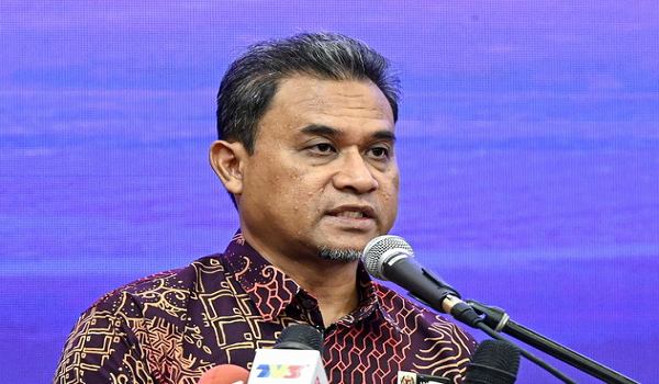 Ketua Pengarah Penilaian dan Perkhidmatan Harta, Abdul Razak Yusak