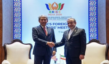Menteri Luar, Datuk Seri Mohamad Hasan bertemu rakan sejawatannya dari Iran, Dr Seyed Abbas Araghchi di luar Mesyuarat Menteri-Menteri Luar Negara Rakan BRICS 2026