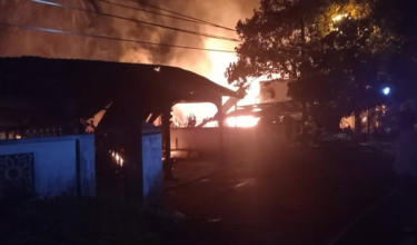 Tiga buah rumah musnah dalam kebakaran di Kampung Lubok Setol, Rantau Panjang
